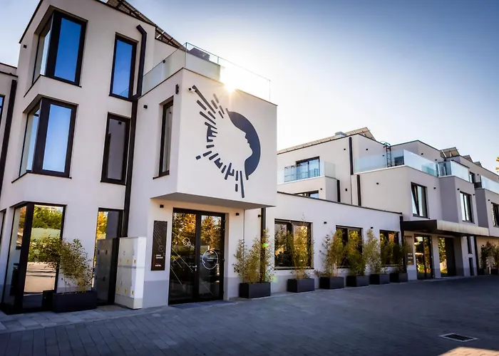 Semesteranläggning (resort) Therma Numera Longevity 4*